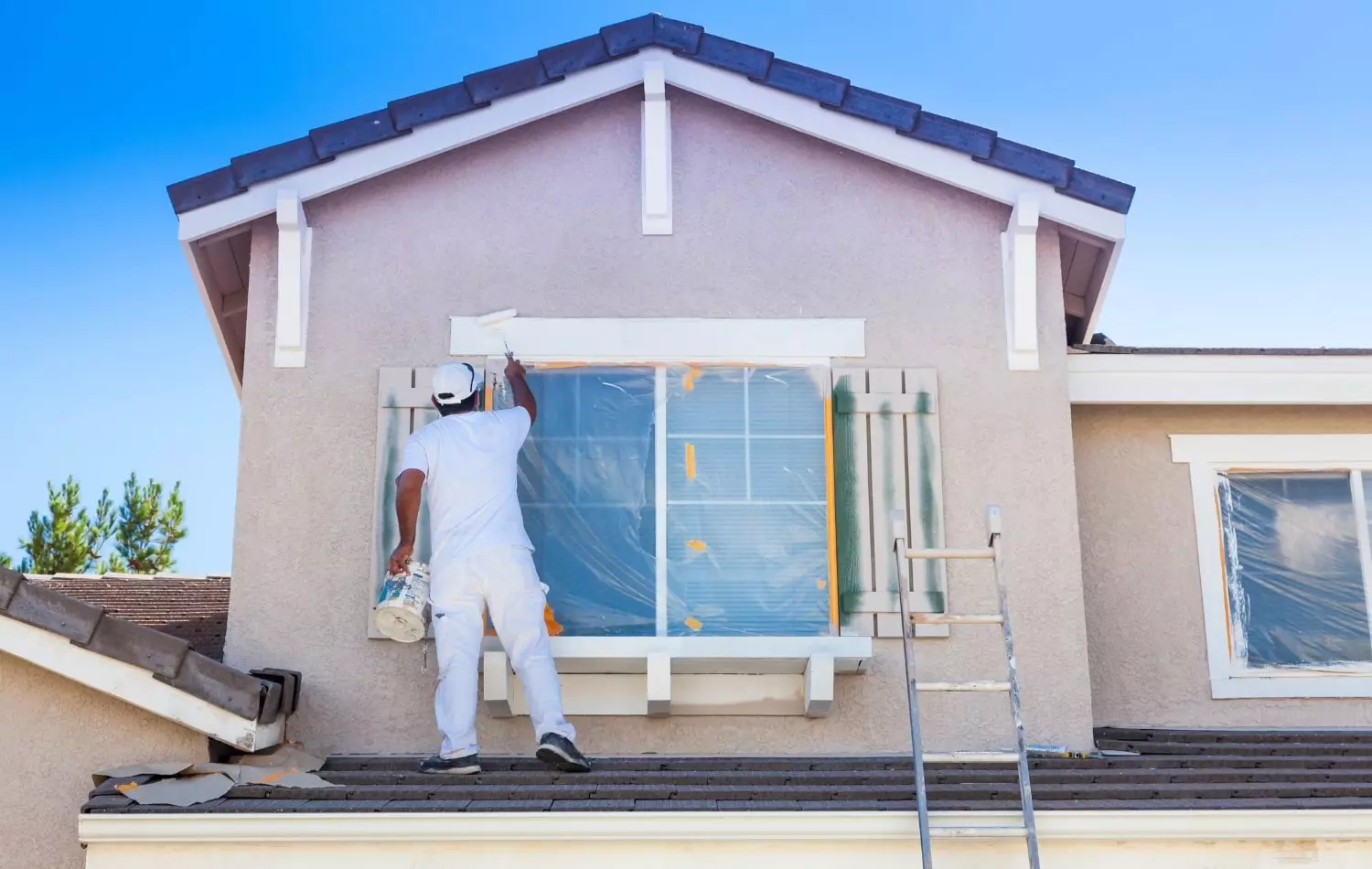Read more about the article 5 Things to Consider Before Hiring a Painter in Lowell, MA